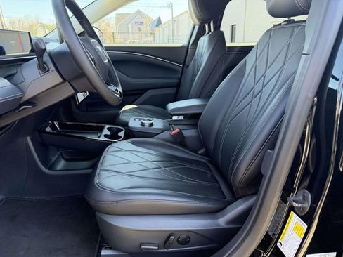 Used 2023 Ford Mustang Mach-E Select image 19