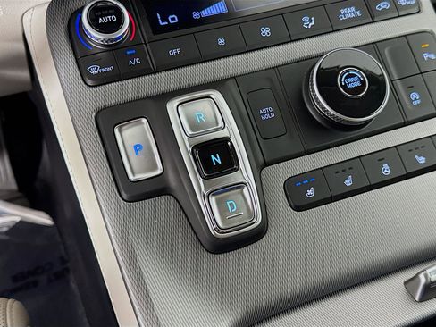Used 2024 Hyundai Palisade Limited image 19
