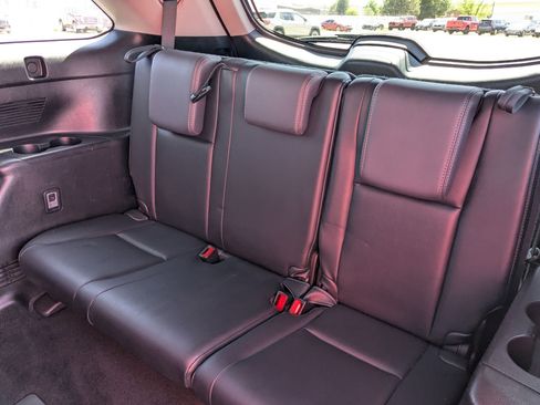 Used 2016 Toyota Highlander XLE AWD/4WD image 35