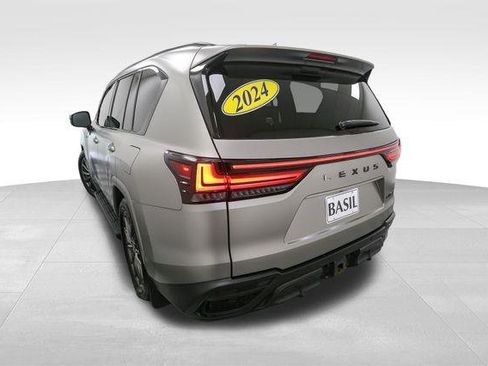Used 2024 Lexus LX 600 F Sport image 9