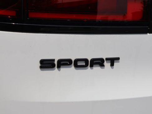 Used 2025 Land Rover Range Rover Sport Dynamic SE AWD/4WD image 8