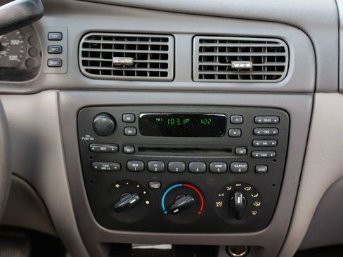 Used 2007 Ford Taurus SE image 31