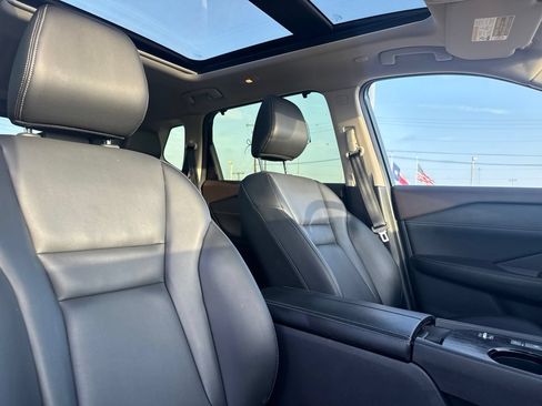 Certified 2023 Nissan Rogue SV w/ SV Premium B Package FWD image 26