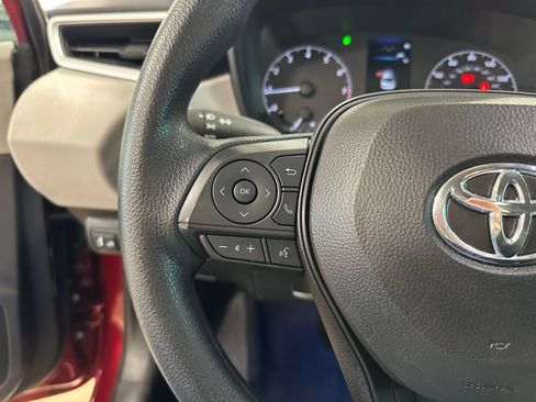 Used 2025 Toyota Corolla LE image 16