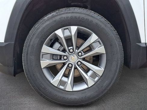 Used 2025 Chevrolet Equinox LT FWD image 7