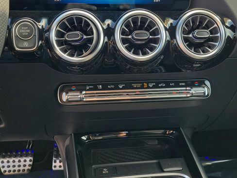 New 2026 Mercedes-Benz GLA 35 AMG 4MATIC image 21