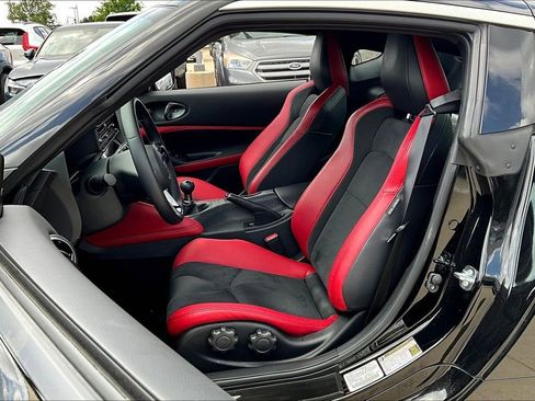 Used 2024 Nissan Z Performance w/ Floor Mat Package image 30