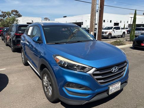 Used 2017 Hyundai Tucson SE w/ SE Popular Package 02 FWD image 5