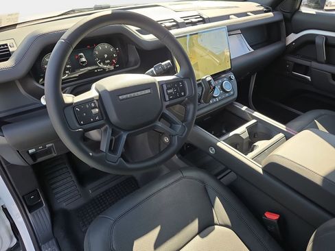 New 2026 Land Rover Defender 110 X-Dynamic SE image 15