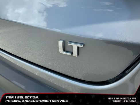 Used 2025 Chevrolet Trax LT w/ LT Convenience Package FWD image 16