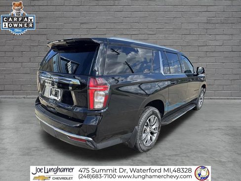 Used 2024 Chevrolet Suburban LT w/ LT Signature Plus Package AWD/4WD image 3
