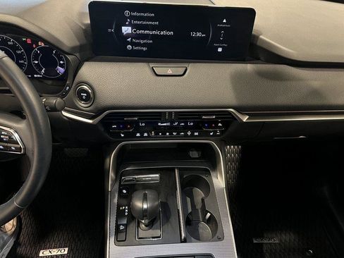 Used 2025 MAZDA CX-70 Plug-In Hybrid w/ Premium Pkg image 16