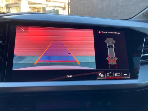 Used 2023 Audi Q4 e-tron Premium Plus w/ Premium Plus image 14