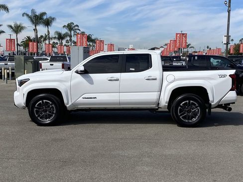 Certified 2024 Toyota Tacoma TRD Sport w/ TRD Sport Upgrade Package image 38