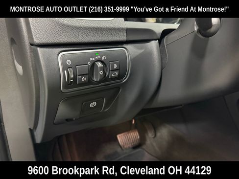 Used 2018 Volvo S60 T5 Inscription image 16