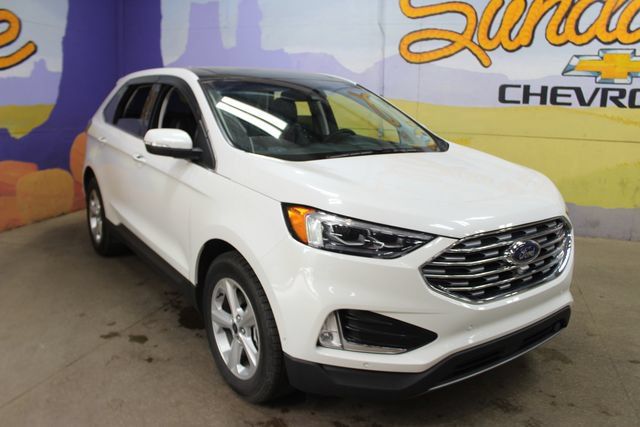 Used 2020 Ford Edge Titanium w/ Equipment Group 301A AWD/4WD image 3
