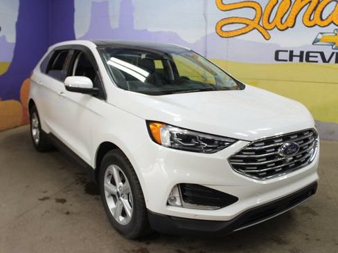 Used 2020 Ford Edge Titanium w/ Equipment Group 301A AWD/4WD image 3