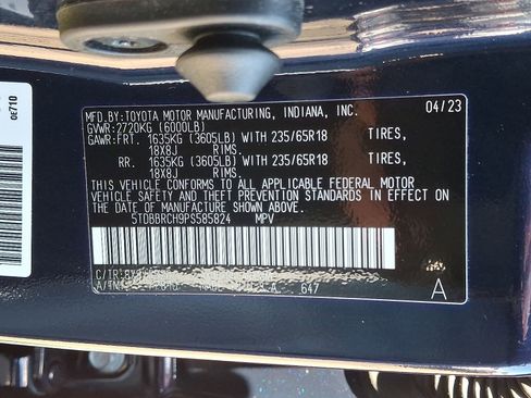 Used 2023 Toyota Highlander LE AWD/4WD image 27