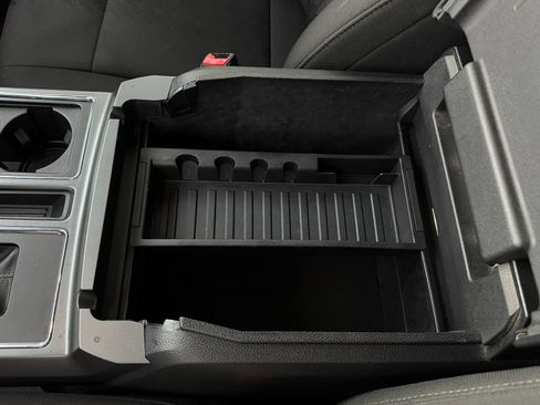 Used 2018 Ford F150 XLT w/ Equipment Group 302A Luxury AWD/4WD image 21