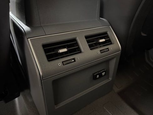 Used 2025 INEOS Grenadier Station Wagon AWD/4WD image 15