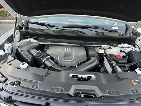 Certified 2025 GMC Acadia Elevation image 11