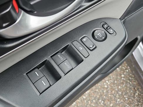 Used 2018 Honda CR-V Touring image 15