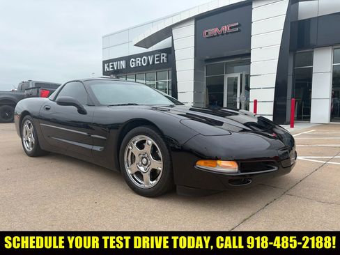 Used 1999 Chevrolet Corvette Coupe w/ Memory Pkg RWD image 1