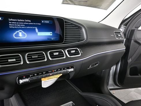 New 2026 Mercedes-Benz GLS 450 4MATIC image 13