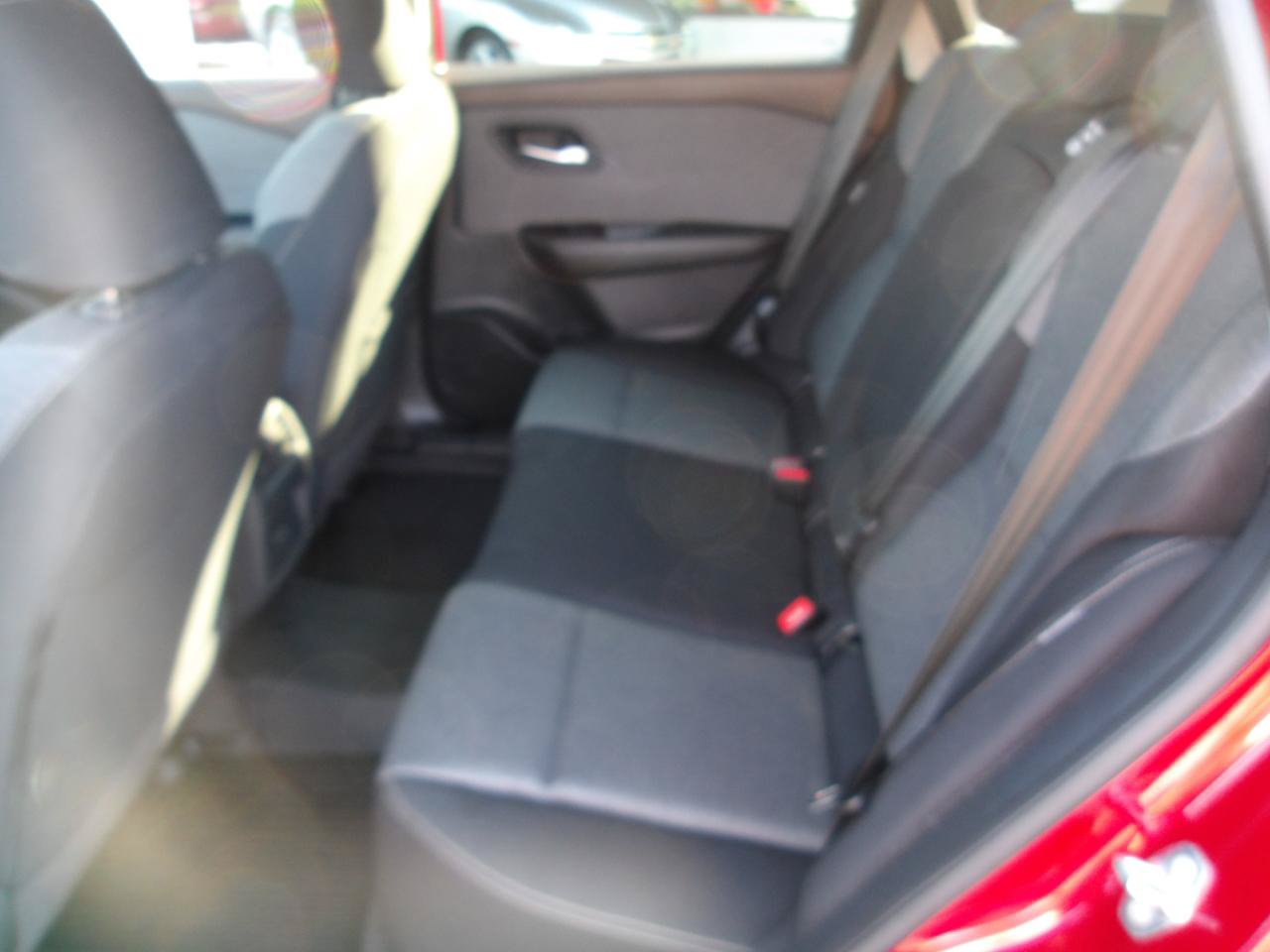Used 2023 Nissan Rogue SV AWD/4WD image 10