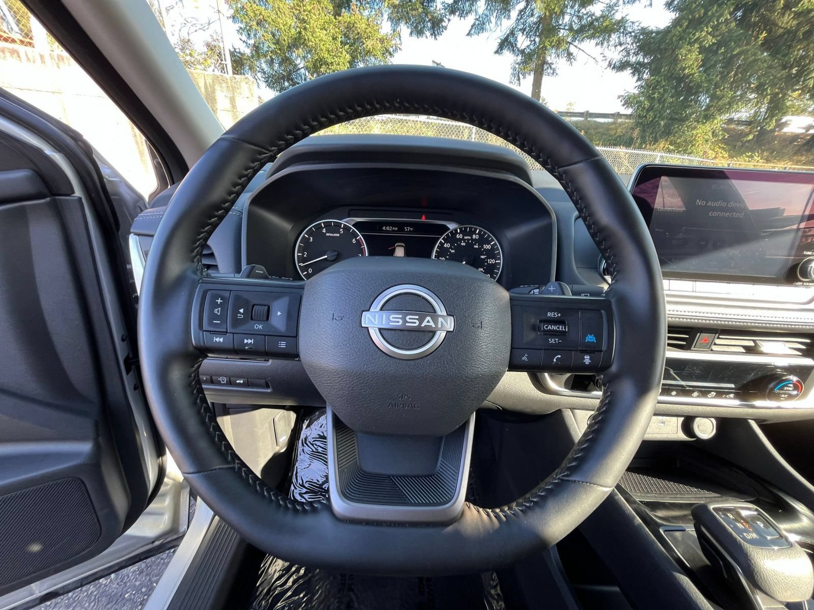 Used 2025 Nissan Rogue SV AWD/4WD image 29