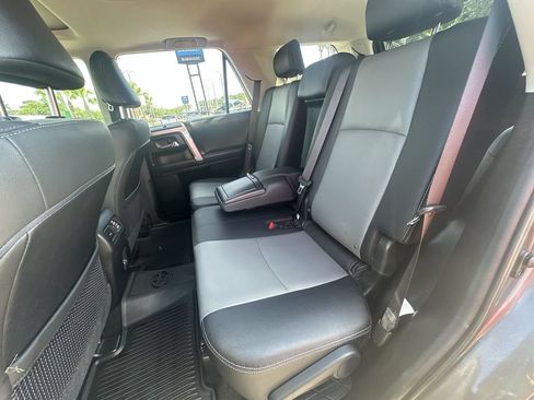 Used 2021 Toyota 4Runner SR5 Premium w/ Moonroof Package RWD image 26