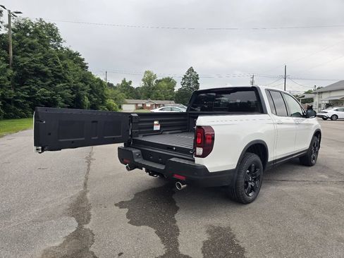 New 2026 Honda Ridgeline Black Edition image 11