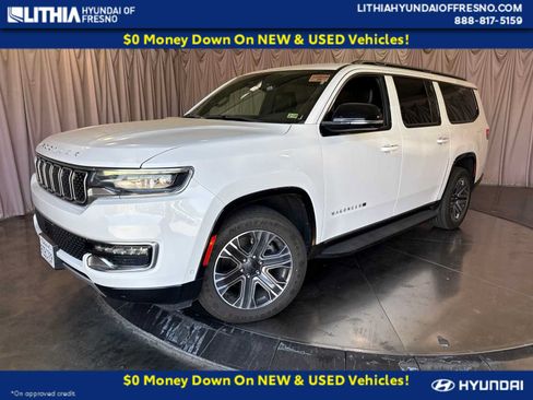 Used 2024 Jeep Wagoneer L Series II w/ Flexible Seating Group AWD/4WD image 1