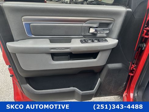 Used 2017 RAM 1500 Classic SLT image 12