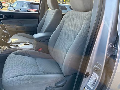 Used 2011 Toyota Tacoma 4x4 Double Cab image 10