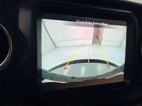 Used 2021 Jeep Wrangler Unlimited Rubicon 4xe w/ Cold Weather Group image 15