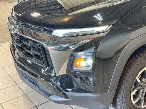 Certified 2025 Chevrolet Equinox ACTIV w/ Safety and Technology Package image 48