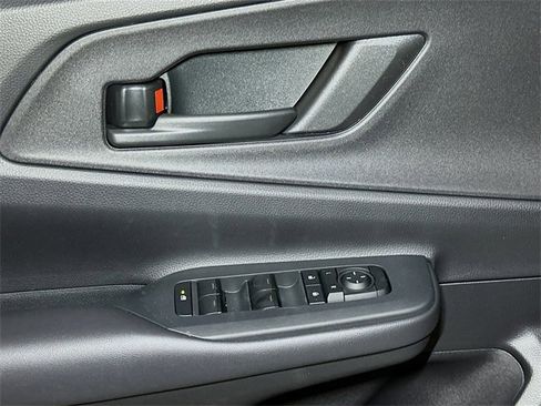 New 2026 Toyota Prius SE image 12