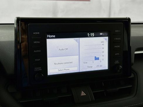 Used 2019 Toyota RAV4 XLE w/ Convenience Package FWD image 6