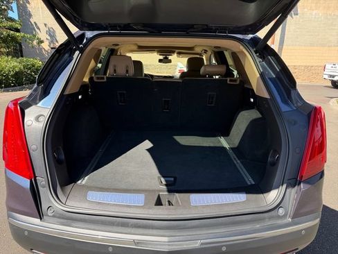 Used 2019 Cadillac XT5 Platinum AWD/4WD image 23