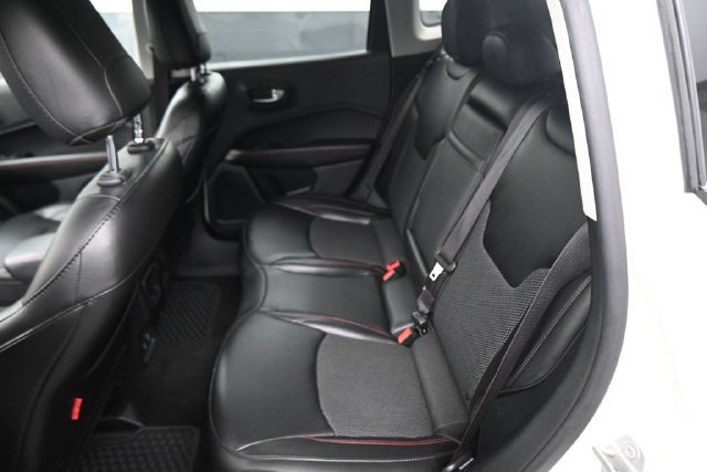 Used 2020 Jeep Compass Trailhawk AWD/4WD image 19