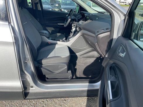 Used 2014 Ford Escape SE w/ Equipment Group 201A FWD image 12