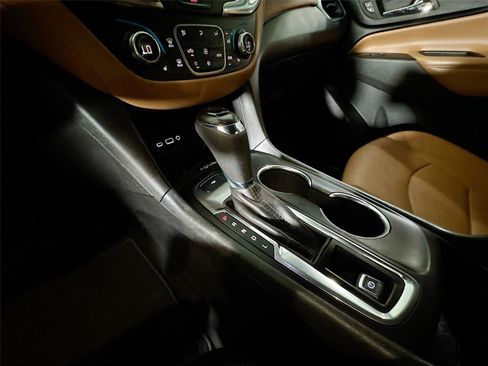 Used 2020 Chevrolet Equinox Premier FWD image 13