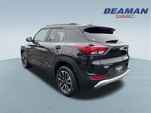 Used 2024 Chevrolet TrailBlazer LT w/ Driver Confidence Package image 5