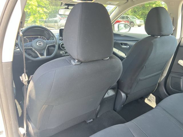 Used 2025 Nissan Sentra SV FWD image 34