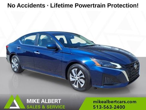 Used 2023 Nissan Altima 2.5 S image 1