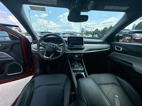Used 2023 Jeep Compass Latitude AWD/4WD image 21