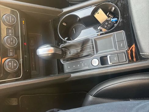 Used 2023 Volkswagen Atlas SE w/ Panoramic Sunroof Package image 21