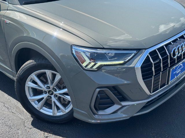 Used 2022 Audi Q3 2.0T Premium Plus w/ Premium Plus Package AWD/4WD image 3