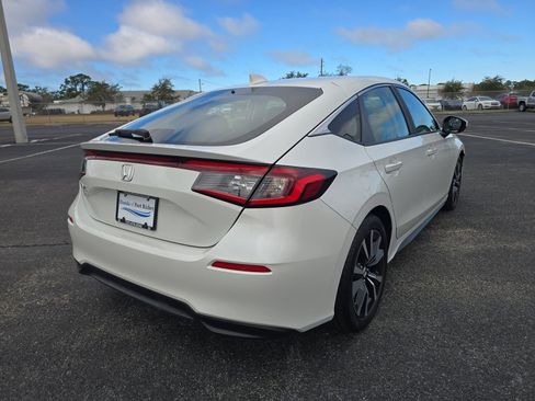 Used 2024 Honda Civic EX-L image 4